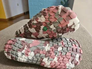 Zapatillas Saguaro Talla 42 Grises Rosas