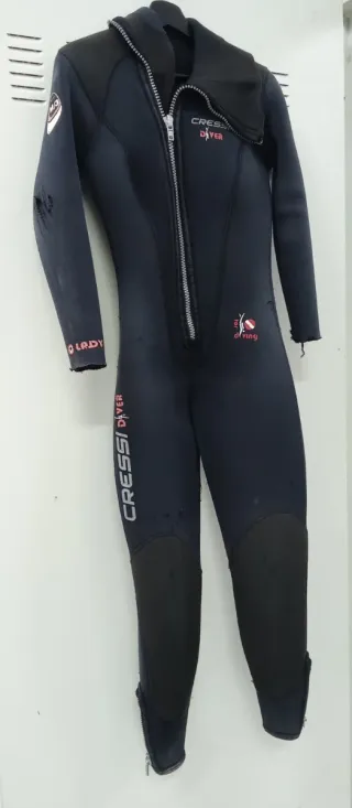 Lote 4 neoprenos buceo mujer