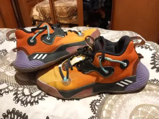 Zapatillas Adidas Naranja y Morado
