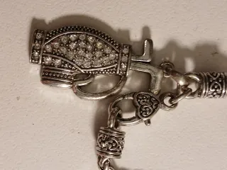 Collana girocollo con ciondolo cesta golf