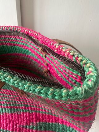 Bolso capazo tejido rosa y verde