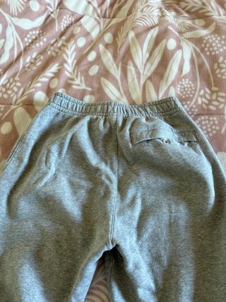 Pantalón chándal Nike gris