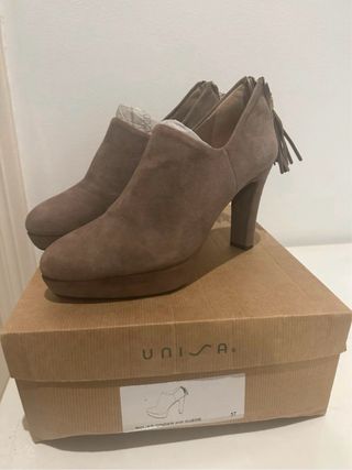 Botín Unisa Piel Gris Talla 37