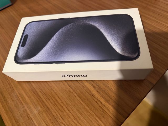 IPHONE 15 Pro, 128GB con solo 2 anni di uso