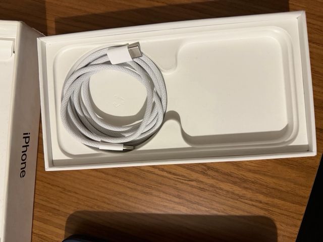 IPHONE 15 Pro, 128GB con solo 2 anni di uso