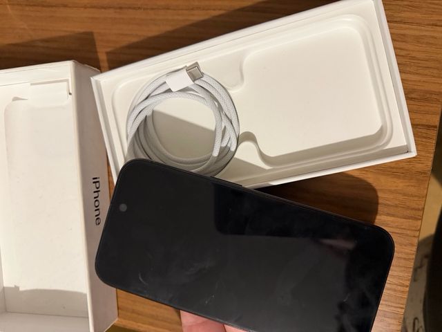 IPHONE 15 Pro, 128GB con solo 2 anni di uso