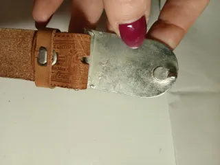 Cintura in pelle con dollaro USA