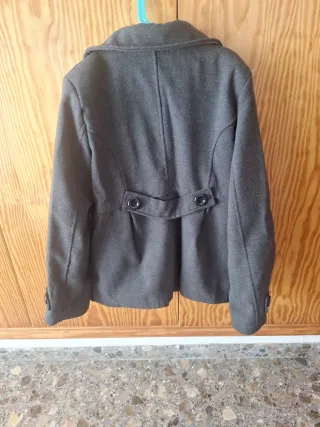 Abrigo de paño gris