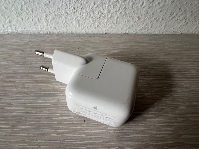 Cargador Apple 12W