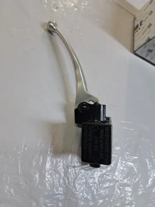 Pompa freno idraulica ant PIAGGIO VESPA PX ORIG.