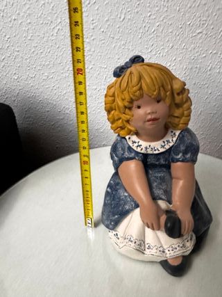 Figura Niña Escayola Pintada a Mano