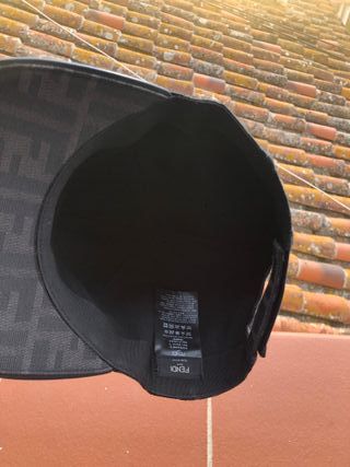 Gorra Fendi Marrón y Negra