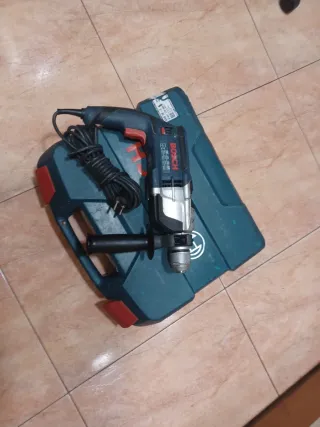 Taladro   Bosch Profesional con Caja