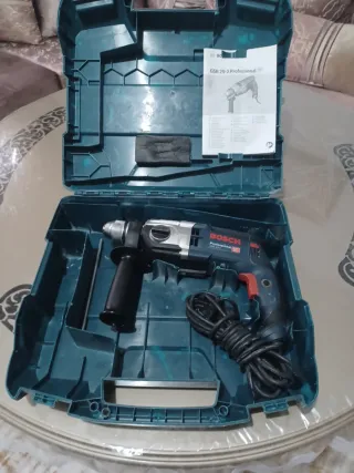 Taladro   Bosch Profesional con Caja