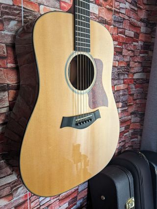 Taylor 510e Guitarra Acústica 2016