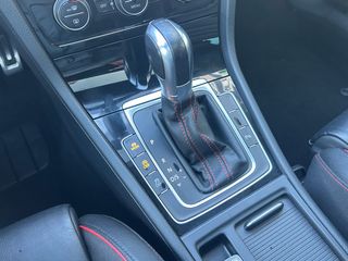 Volkswagen Golf GTI PERFORMANCE DSG 245CV