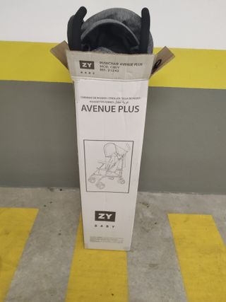 Carrinho de passeio Zippy como novo