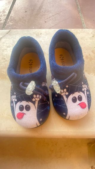 Ciabatte bimbo fantasma