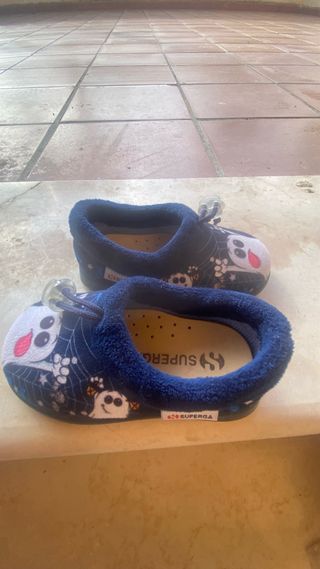 Ciabatte bimbo fantasma