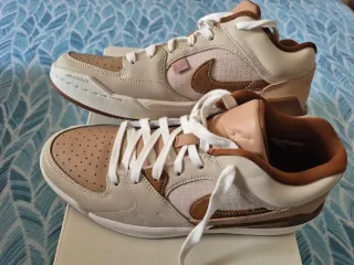 Zapatillas Jordan Stadium 90 Beige/Marrón