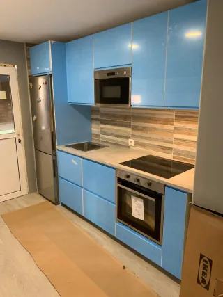 Reforma Integral de Baños, Cocinas y Pisos!