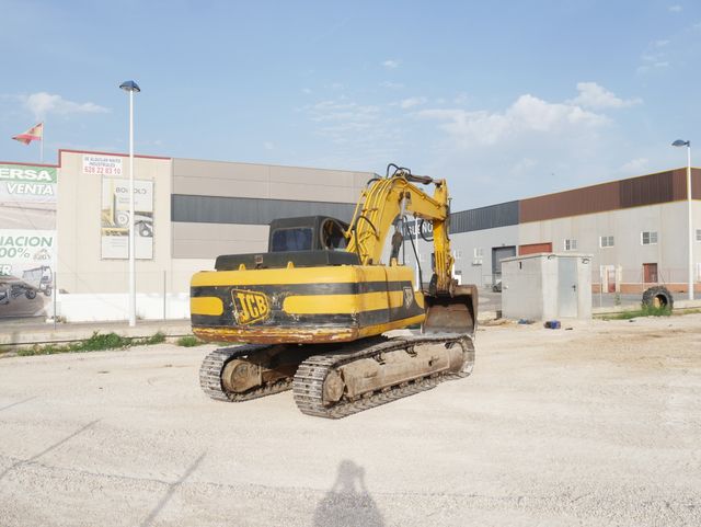 Excavadora JCB JS 200