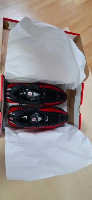 Zapatillas Nike Shox R4 Hombre Negras Rojas