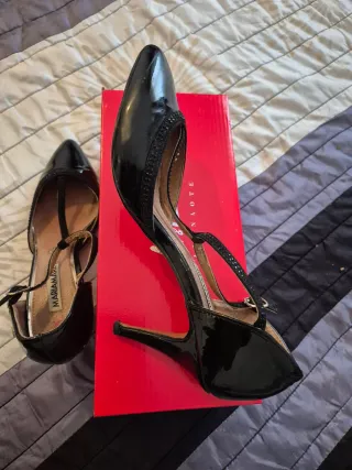 Zapatos de salón MARIAMARE negros