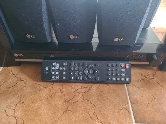 Home Cinema LG DVD Altavoces y Subwoofer