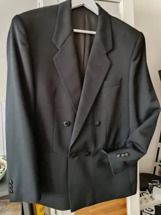 Americana hombre hecha a medida negra