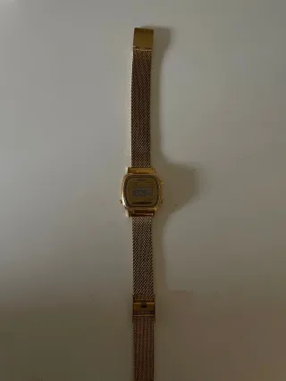 Reloj de mujer como nuevo,elegante.
