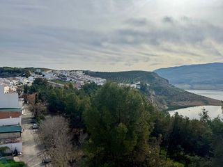 Piso en venta en Iznájar