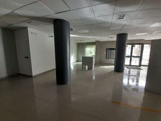 Local comercial en venta en Úbeda