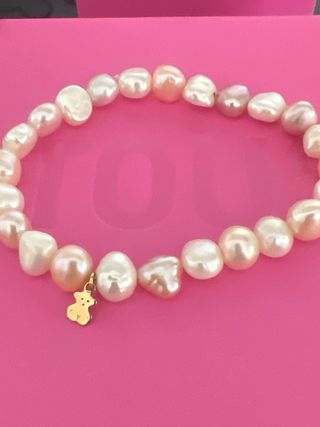 Pulsera perlas nacaradas y osito Tous oro