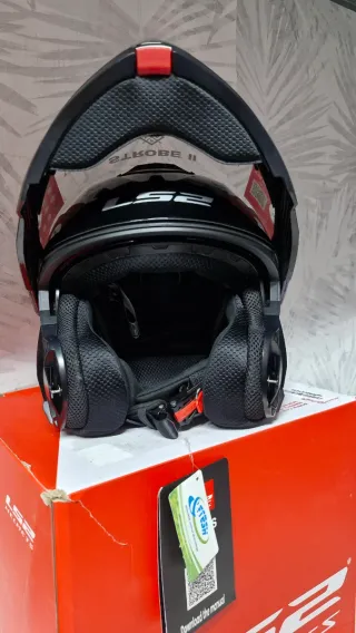 LS2, Casco modular moto