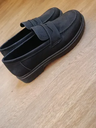 Zapatos negros mocasines