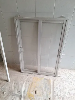 Ventana aluminio 75x105