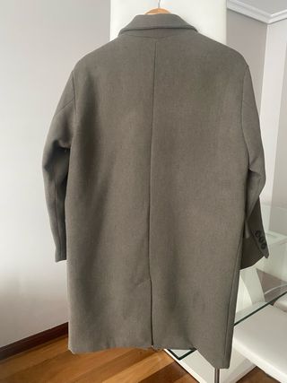 Abrigo oversize Pull&Bear verde oliva