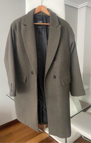Abrigo oversize Pull&Bear verde oliva