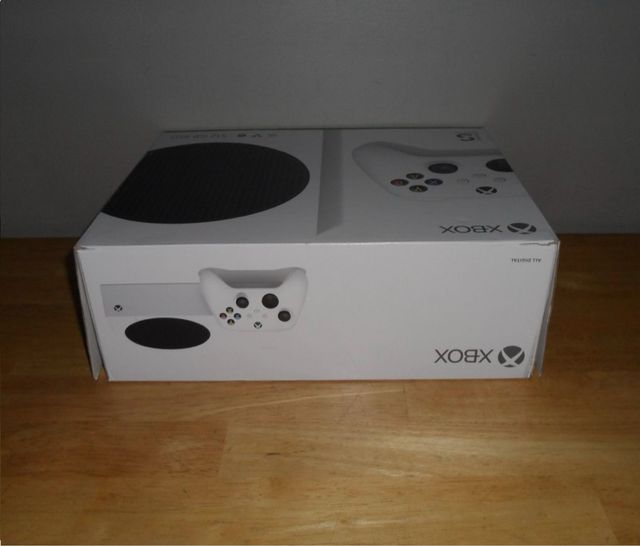 Xbox Series S Bianca - 1 settimana di utilizzo e due controller