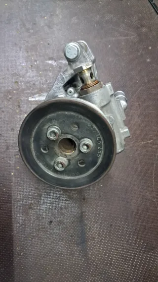 Bomba de dirección asistida