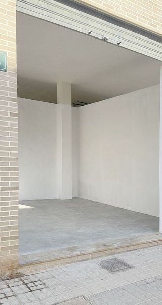 Local comercial en alquiler en Silla