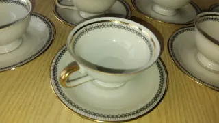 Servizio antico da caffè in porcellana