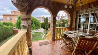 Chalet en venta en Zubia (La)