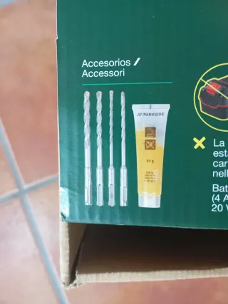 Taladro martillo percutor Parkside con maletín