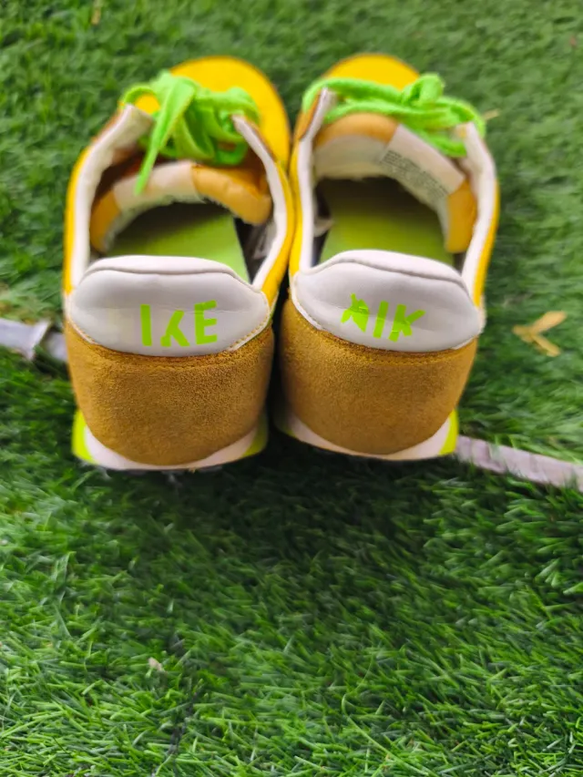 Zapatillas Nike Amarillas y Verdes