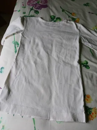 Camiseta Moschino Multicolor y Blanca