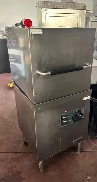 Lavastoviglie industriale a cupola Zanussi