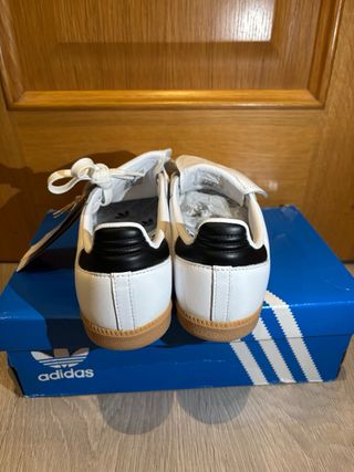 Zapatillas Adidas Samba LT Blancas y Negras