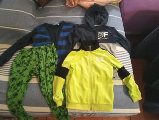 Lote Ropa Niño 4/5 y 5/6 Años algunas con etiqueta